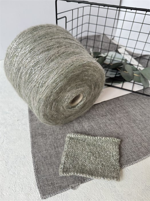 Soffice 300, 60%меринос, 25% шелк, 15% люрекс, 100 г/300 м, морозная пихта 3597